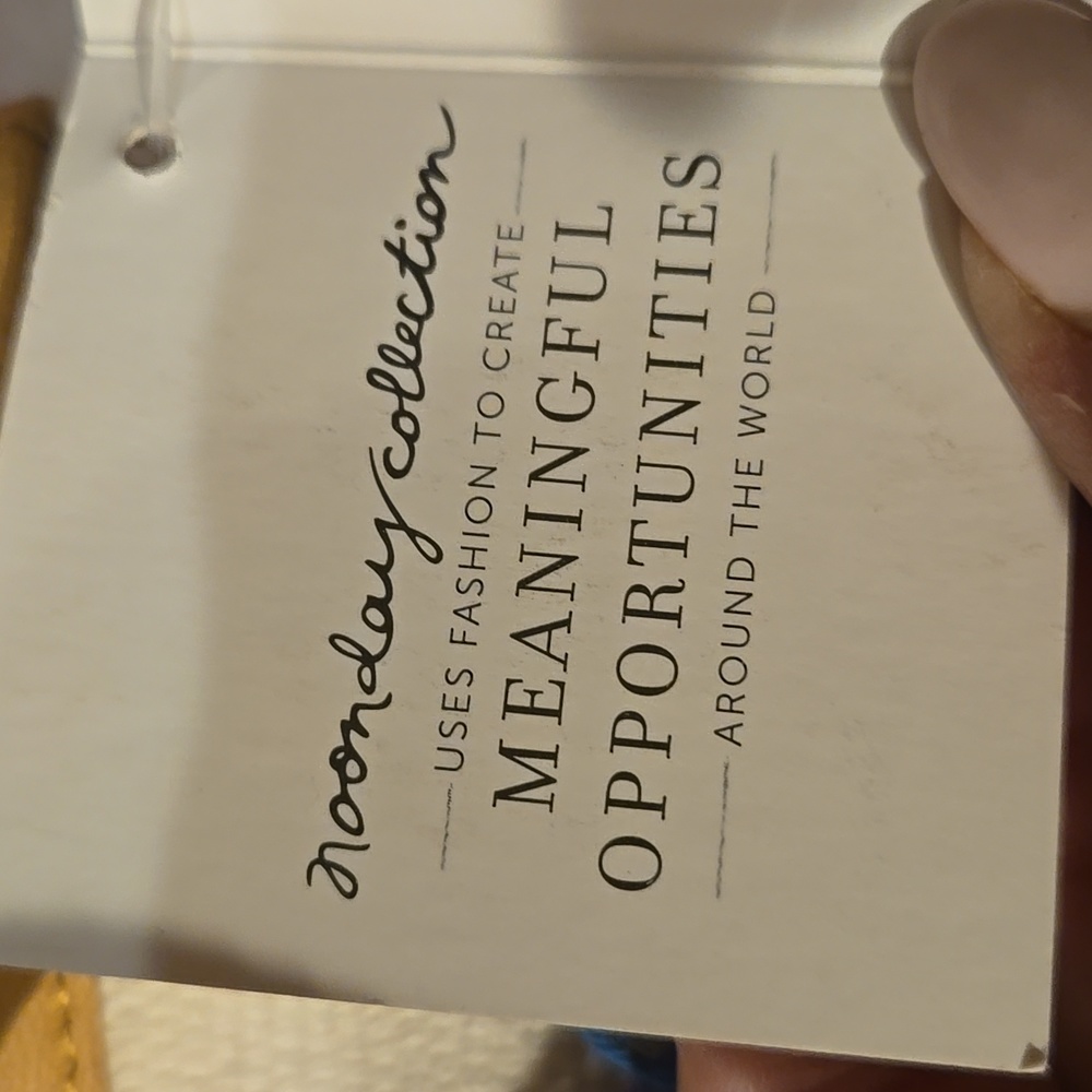 NWT Noonday Collection La Gloria Multi-Colored Bohemian Tassel Zipper Tote - Picture 14 of 16